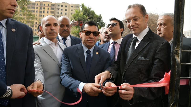 وزير الرياضة يفتتح