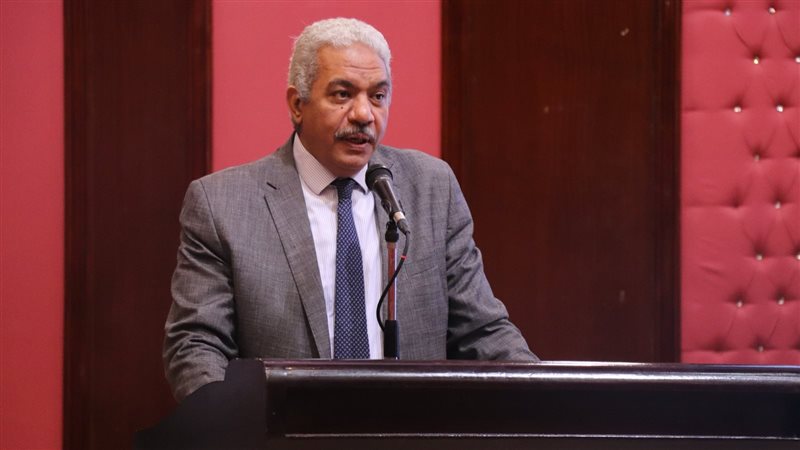 الدكتور محمود صديق،