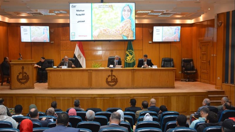 محافظ القليوبية خلال
