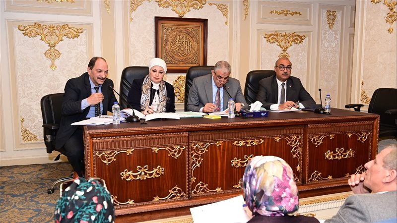 اجتماع مناقشة علاوات