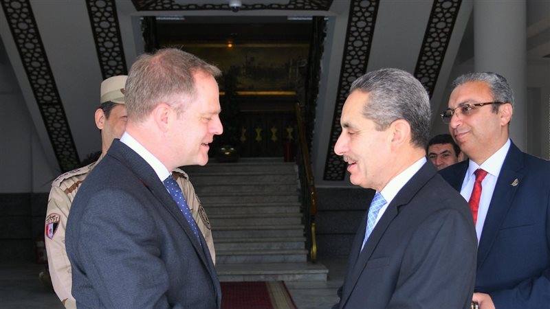 محافظ الغربية يستقبل