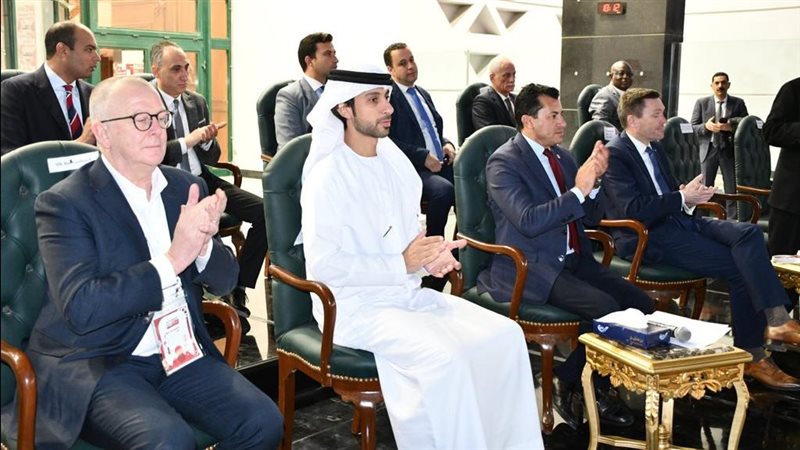 أشرف صبحي ورئيس الاتحاد