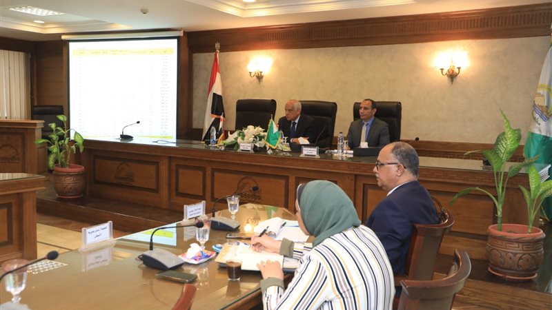 المجلس التنفيذي بمحافظة