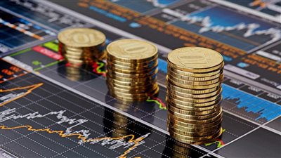 سيناريوهات التعامل مع الوضع الاقتصادي العالمي خلال 2023 و2024.. توقعات حدوث تراجع حاد للنمو الاقتصادي.. وأستاذ بكلية سياسة واقتصاد: الحكومة بذلت جهودًا كبيرة في ملف الحوكمة