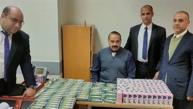 جمارك مطار القاهرة