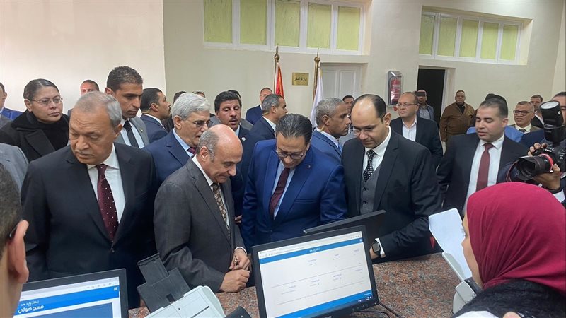 وزير العدل ومحافظ