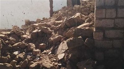مشهد صادم لسيدة لقيت مصرعها لإصرارها على تصوير انهيار جبلي (فيديو)