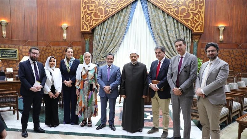 لقاء شيخ الأزهر مع