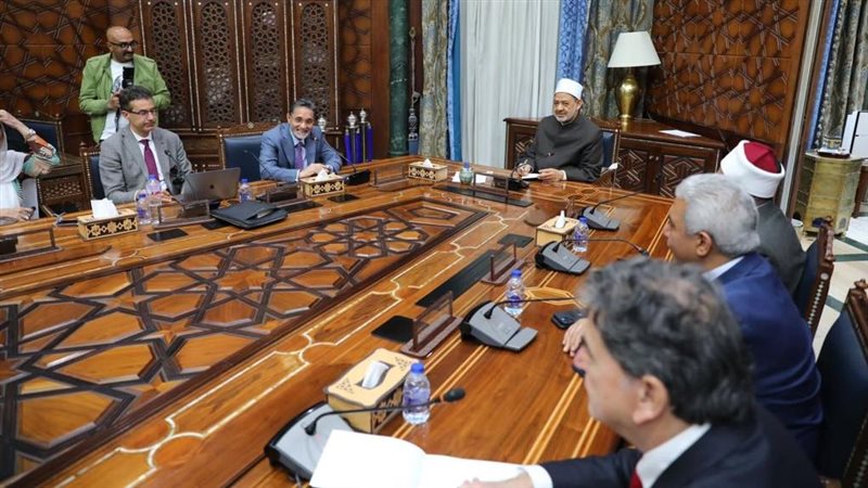 لقاء شيخ الأزهر مع
