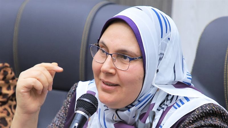 عميد كلية الدراسات