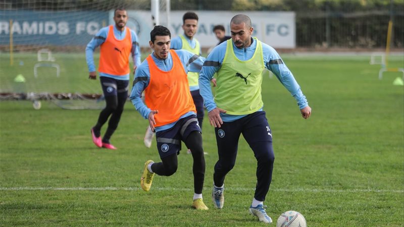 لاعبي بيراميدز، فيتو
