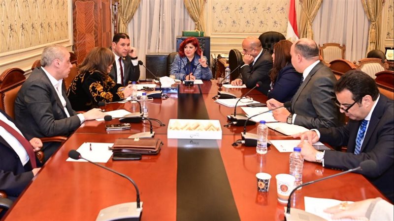 مناقشة مشكلات بوابة