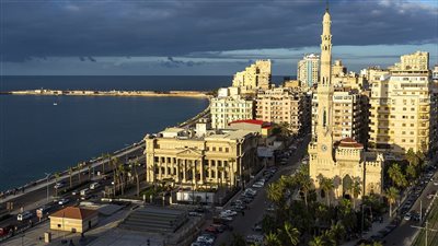 القائد إبراهيم أشهر مساجد الإسكندرية.. صممه مهندس إيطالي في عهد فؤاد الأول (صور) 