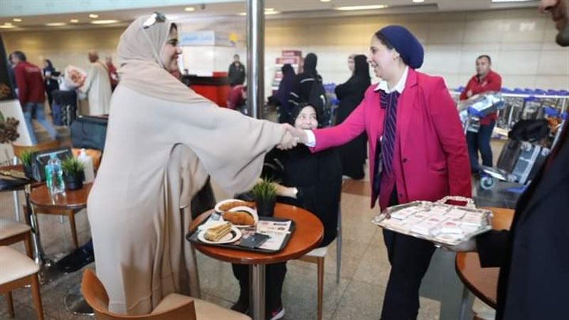 مطار القاهرة يحتفل