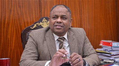 رئيس القومي للبحوث: الناس مجبرة على تقبل البدائل الغذائية لأن الأصل غير متوفر