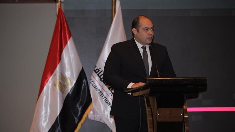 الدكتور محمود ممتاز