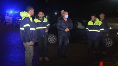 محافظ القليوبية يتابع فجرا عمليات شفط مياه الأمطار بالطرق والأنفاق (صور)