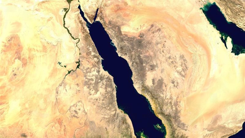  البحر الأحمر 