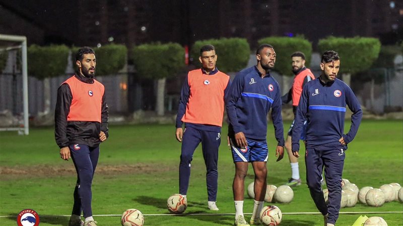 فيوتشر، فيتو