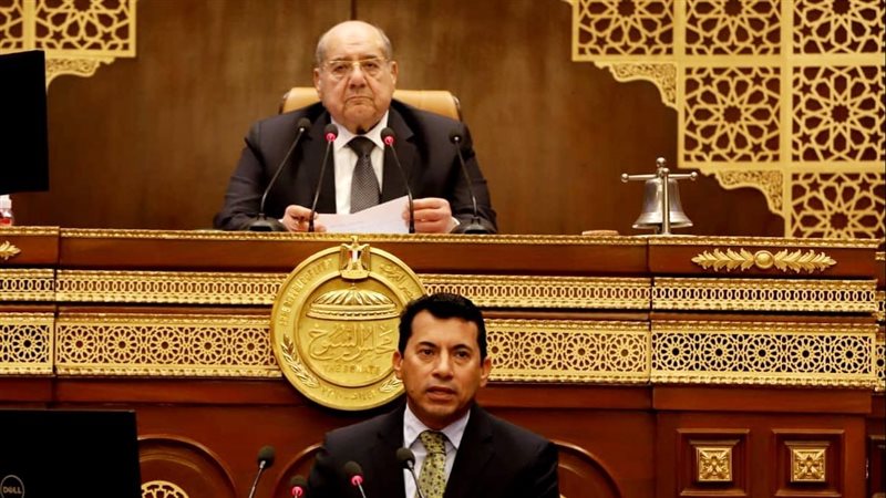 وزير الشباب أمام