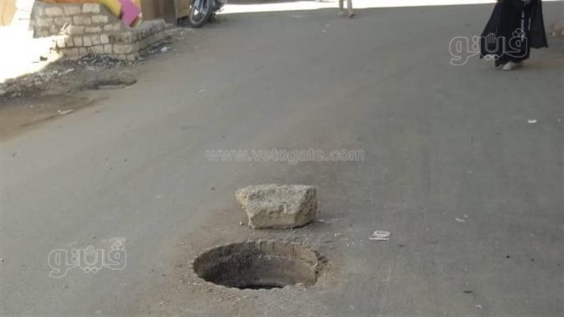 سرقة أغطية الصرف