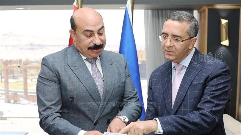 محافظ أسوان والسفير