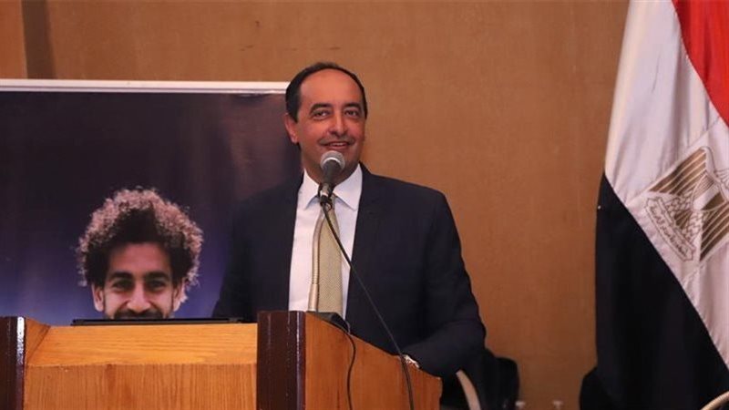 الدكتور عمرو عثمان
