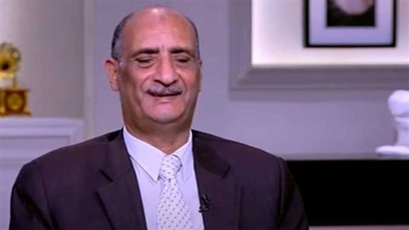الدكتور أحمد عوين،