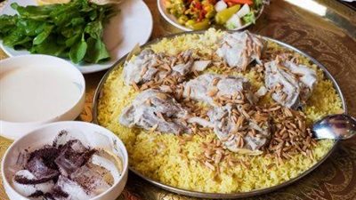 تقسيط عزومة رمضان على 3 شهور.. جدل في الأردن بسبب إعلان مطعم للمنسف