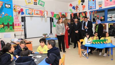 المدرسة تمثل نموذجا للشراكة الفعالة مع القطاع الخاص في تطوير التعليم