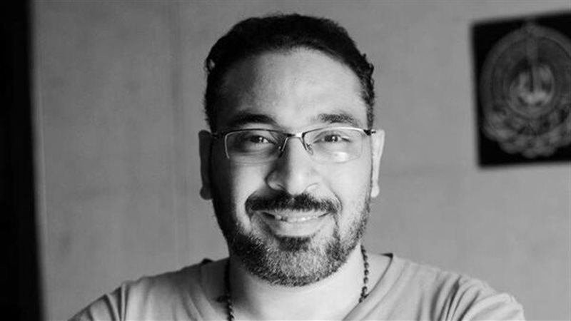 الكاتب الصحفي مصطفى