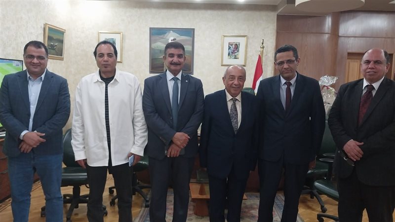 نقيب المهندسين يهنيء