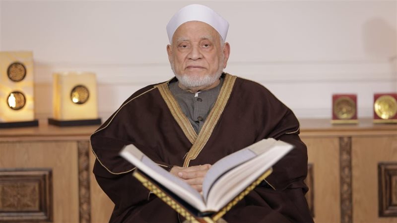 الدكتور أحمد عمر