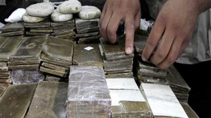 مخدرات بحوزة المتهمين،