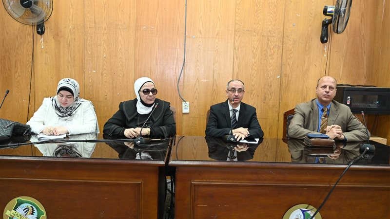 ندوة كلية الآداب