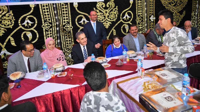 محافظ الغربية يشارك