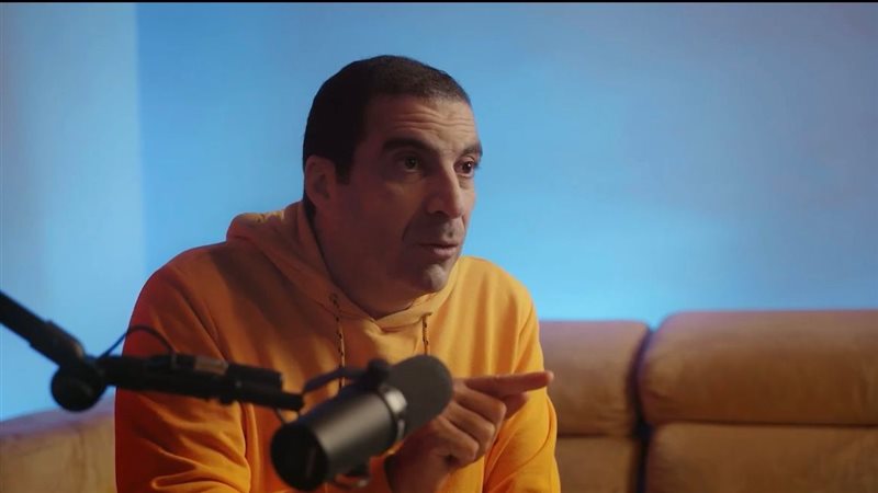 الدكتور عمرو خالد،
