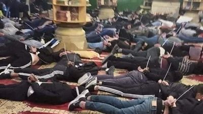 الأقصى يستغيث، الاحتلال ينتهك حرمة المسجد ويكبل المصلين ويعتدي على النساء (فيديو وصور)
