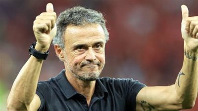 الدوري الإنجليزي، إنريكى يطير إلى لندن لتولى تدريب تشيلسى 