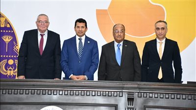 وزير الشباب والرياضة يشهد مؤتمر البطولة الدولية للهوكي الخماسي 