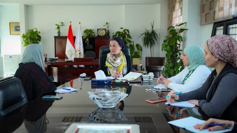 وزيرة البيئة، فيتو