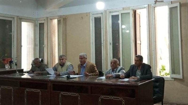 قاعة اجتماعات مجلس