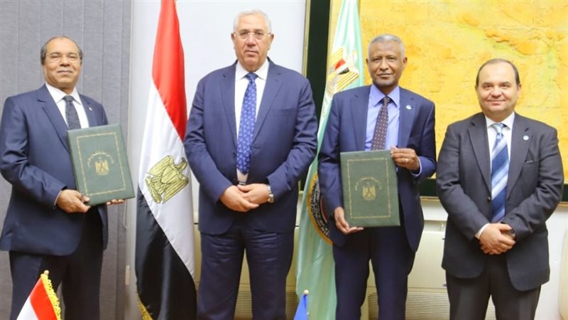 وزير الزراعة يشهد