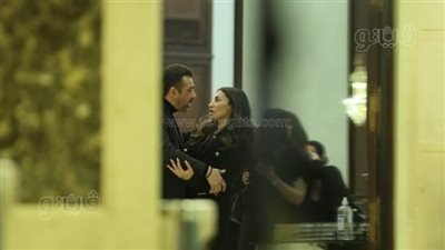 كريم عبد العزيز وأشرف زكي يؤديان واجب العزاء في والد دينا الشربيني (فيديو وصور)