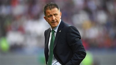 خوان كارلوس يوقع عقود تدريب الزمالك إلكترونيا