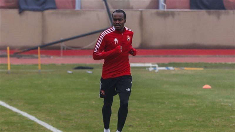 بيرسي تاو لاعب الأهلي
