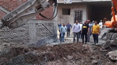 رئيس مدينة الأقصر يقود حملة لإزالة حالات التعدي والبناء المخالف 