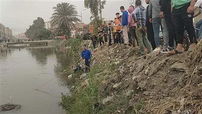 انتشال جثة طفل غرق في ترعة بالصف 