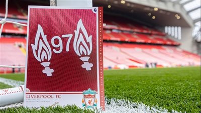 ليفربول يحيى ذكرى وفاة 97 مشجعا في مأساة هيلزبرة 