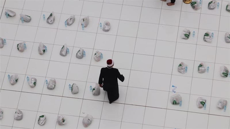 إفطار الطلاب الوافدين